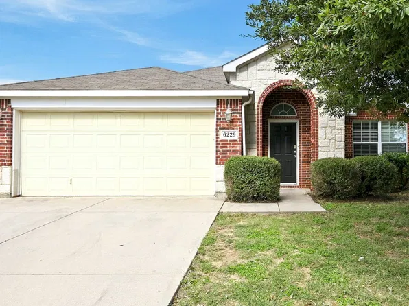 6229 Chalk Hollow Dr, Fort Worth, TX 76179