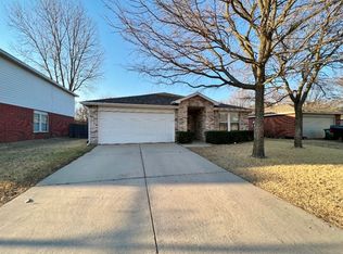 1208 Rambling Brook Trl, Denton, TX 76210