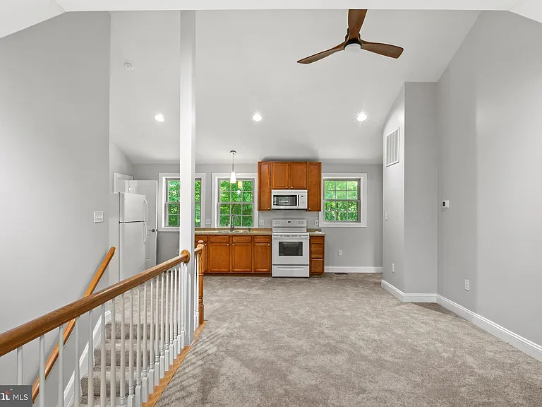 9175 Dubois Rd — Photo 5