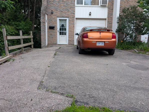 70 Morgan Ave #15, Kitchener, ON N2A 2M2