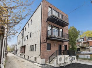 91 Barton Ave #9, Toronto, ON M6G 1P7