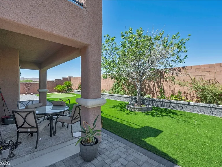 10391 Montes Vascos Dr — Photo 24