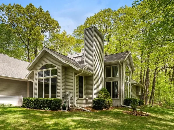 5361 E Pine Tree Rd, Sturgeon Bay, WI 54235