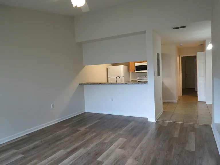 2738 W Tharpe St #903 — Photo 3