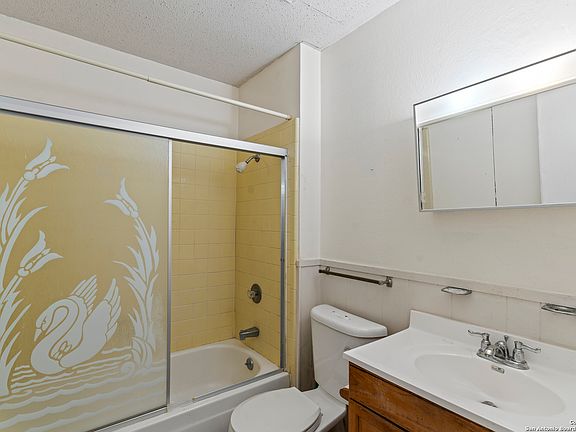 4th image of 3602 Bremen Ave