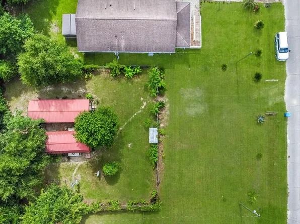 518 Chipola Ave, Wewahitchka, FL 32465