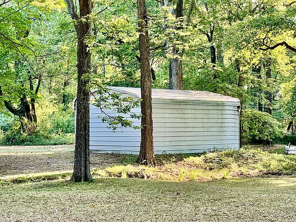 5th image of 522 Swift Ln