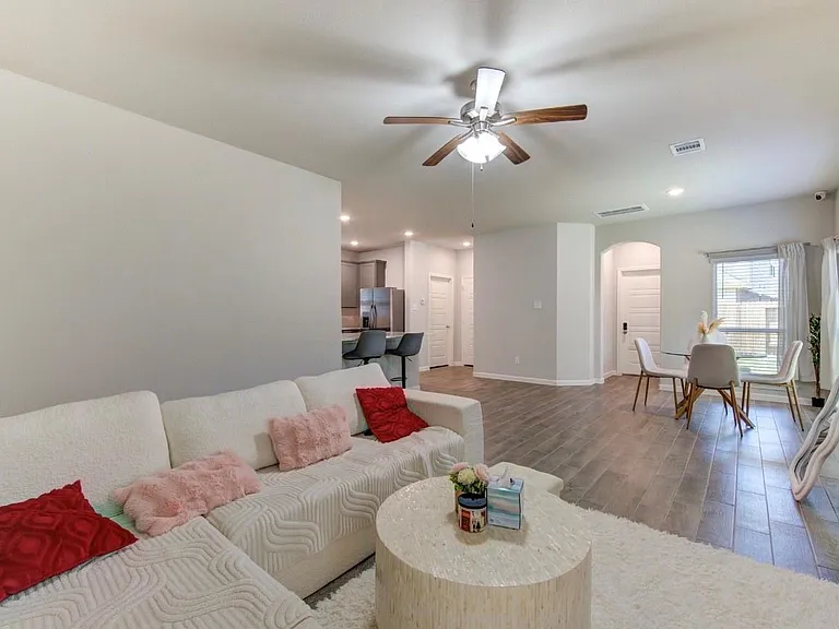 22827 Ephesus Ave — Photo 4