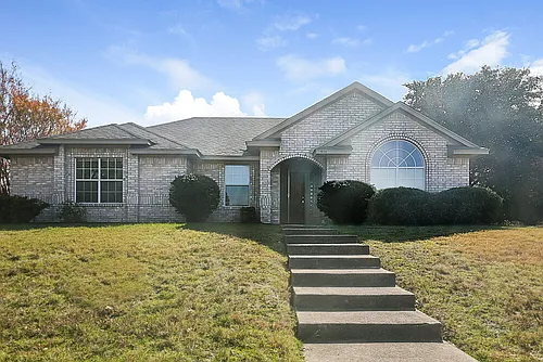 500 Maywood Ln Photo 1