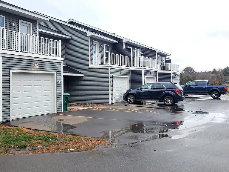 301 S Wasson Ln #B — Photo 1