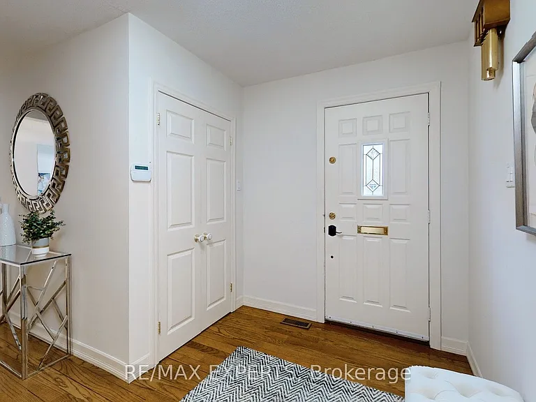 187 Cassandra Blvd — Photo 3