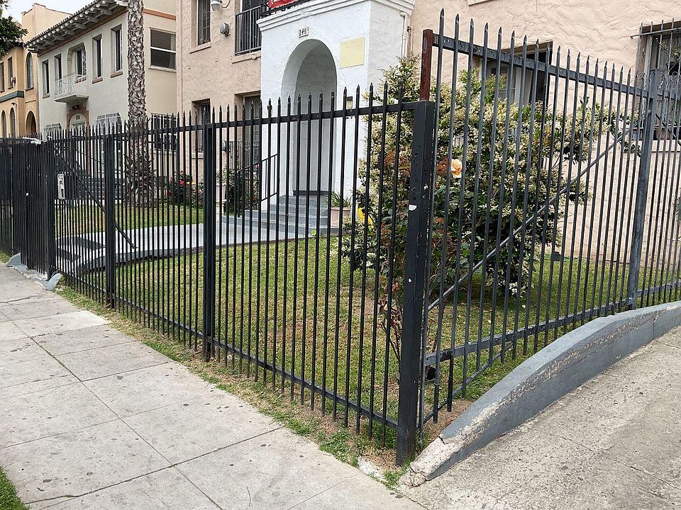 1st image of 238 S Kenmore Ave #300