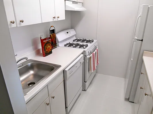 Rented by Carlyle Property Management | media 15