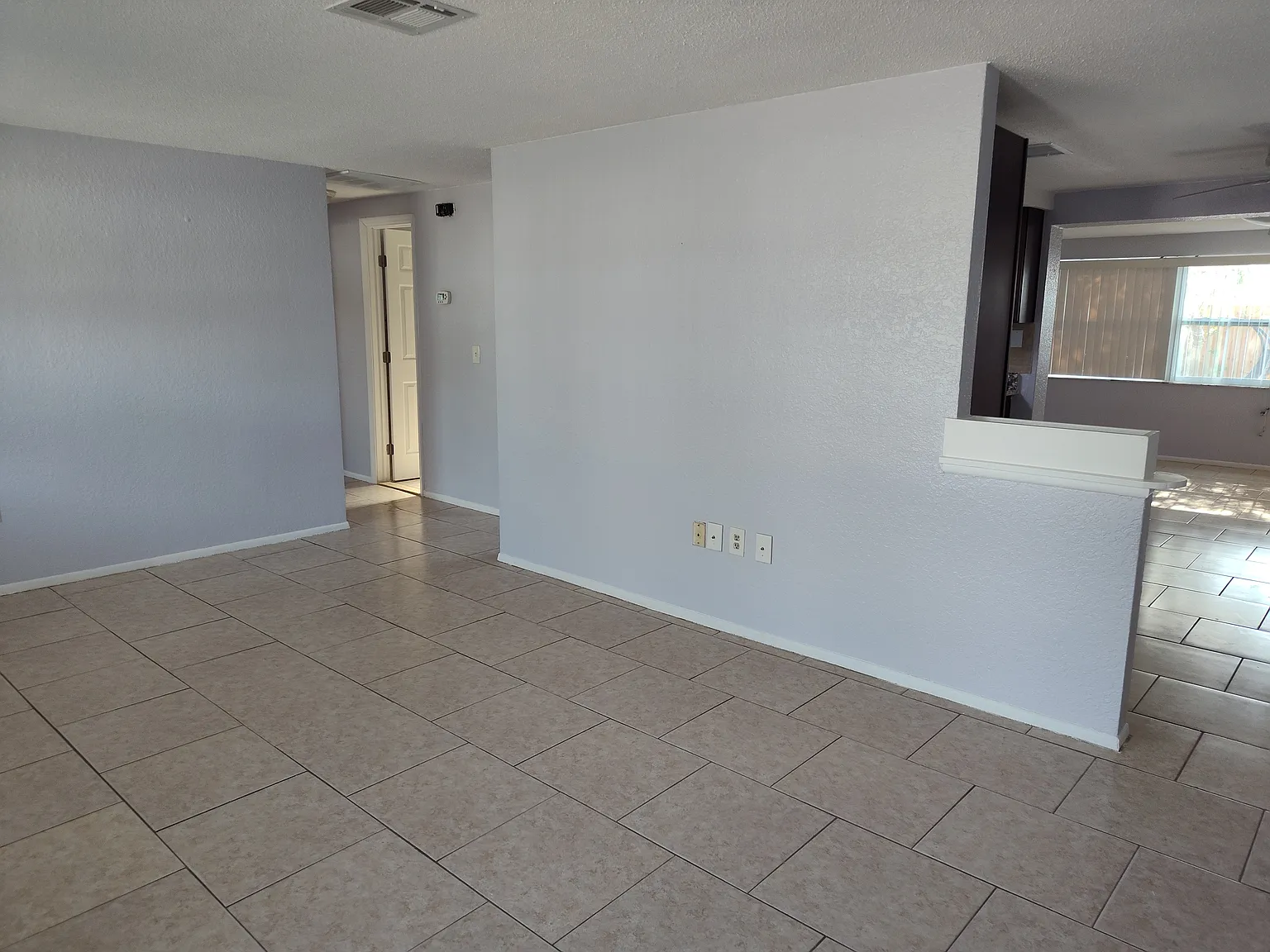 3 bed, 1182 sqft, $1,700 — Photo 4