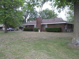 3229 W Macarthur Rd, Wichita, KS 67217