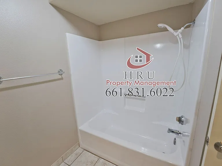 7005 Iberia Ct — Photo 15