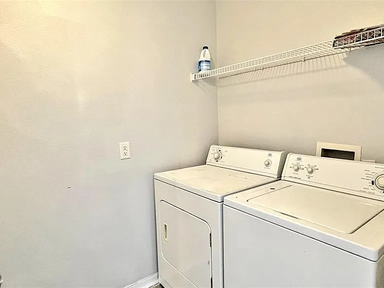 337 Silver Palms Cir — Photo 14