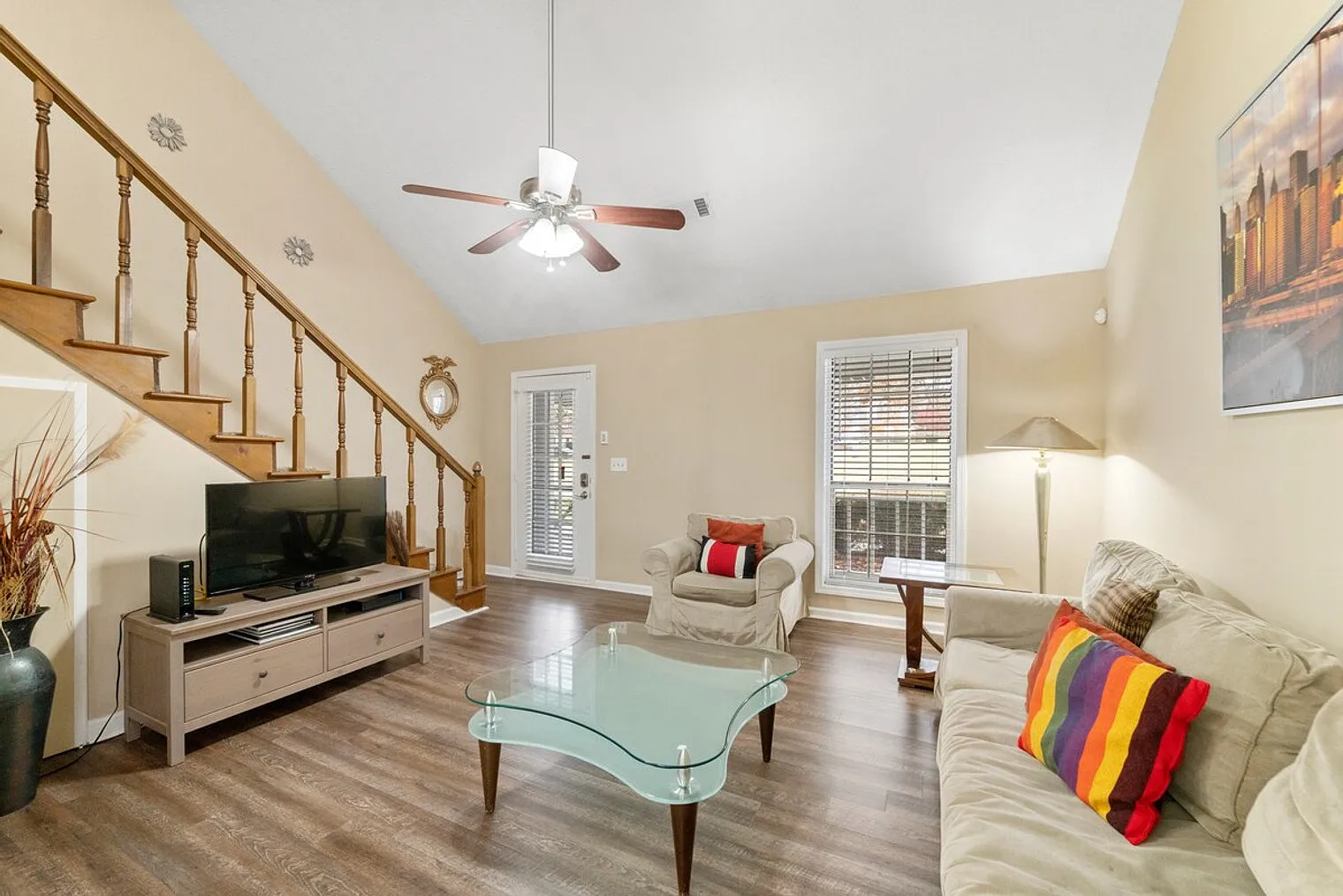 2 bed, 2.0 bath, 1732 sqft, $2,610 — Photo 1