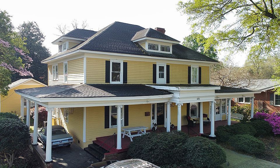1st image of 425 S Petty St