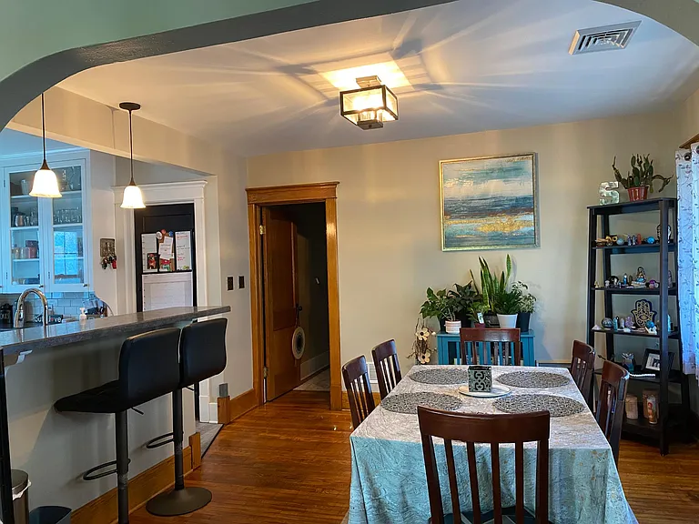 96 Virgil Ave #2 — Photo 17