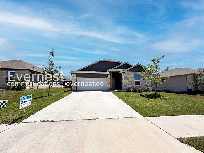 3 bed, 2.0 bath, 1881 sqft, $1,995 — Photo 2