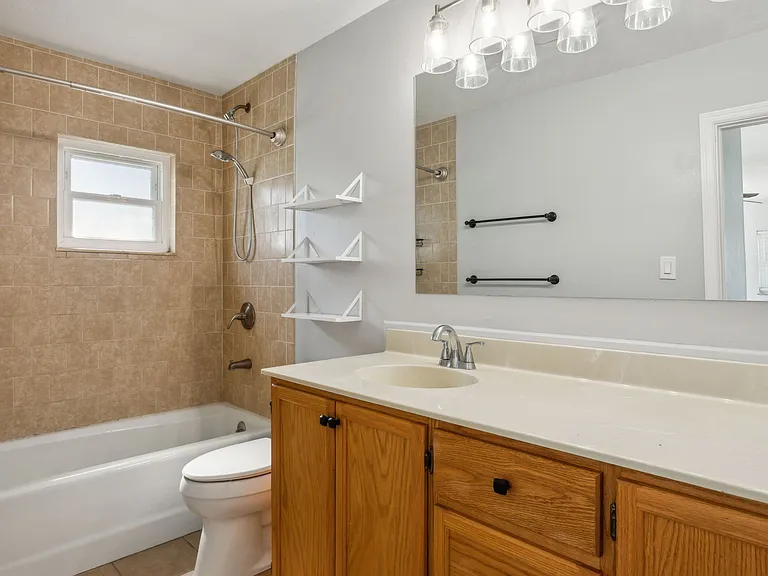 5630 35th Way N #1 — Photo 7