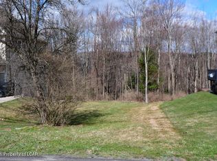 Lincoln St, Dallas, PA 18612