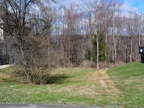 Lincoln St, Dallas, PA 18612