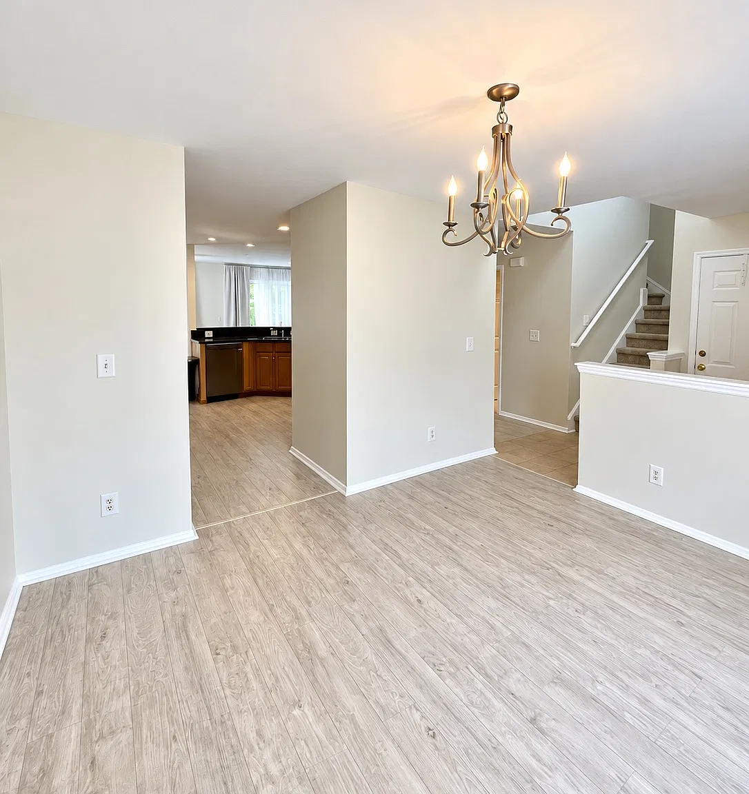 930 Willow Bend Dr — Photo 3