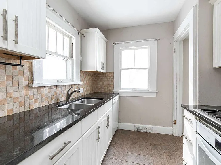 3014 Woodland Ave — Photo 14