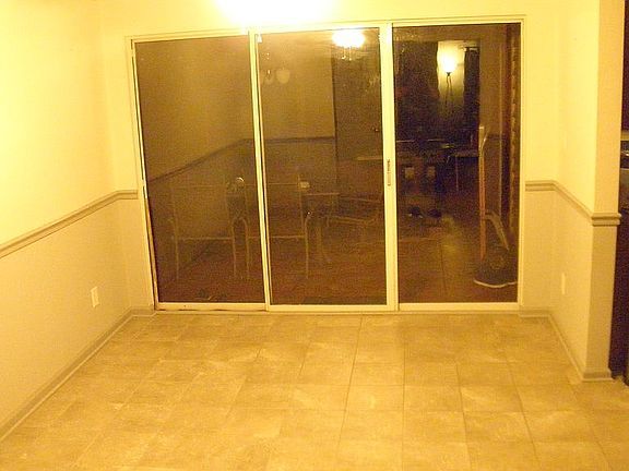 Dining Area & Porch