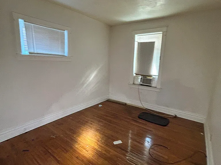4890 Margaretta Ave — Photo 30