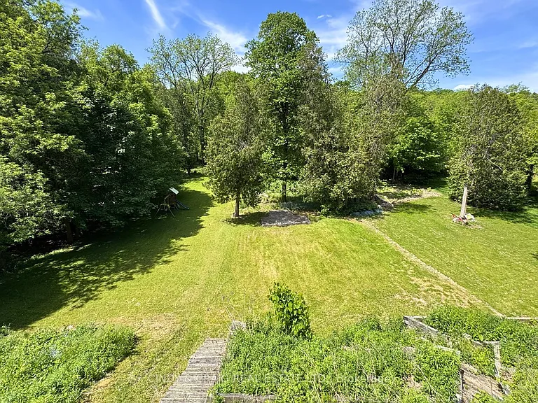 1426 Highbush Trl — Photo 24