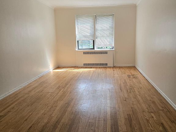 3rd image of 2 Greenridge Ave APT 2H