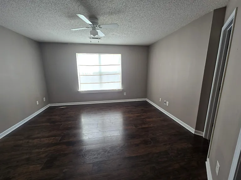 7331 Wagon Wheel Ct — Photo 12