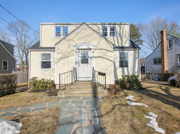 157 Saltonstall Parkway, East Haven, CT 06512