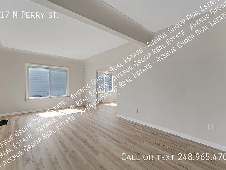 917 N Perry St — Photo 8