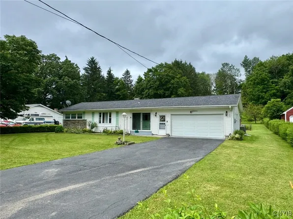 16 Locust Ave, Cortland, NY 13045