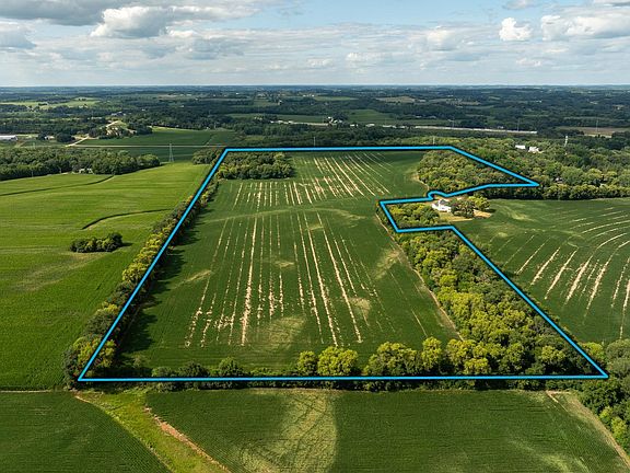 4th image of 16160 Acres Koshkonong Rd