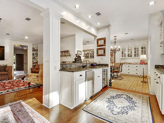 5th image of 15 Cedarwood Ln