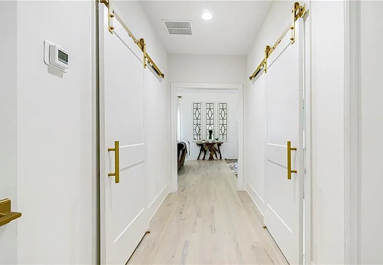 538 Park Dr NE — Photo 31