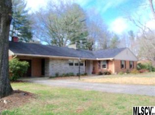 209 Maple Dr NW, Lenoir, NC 28645
