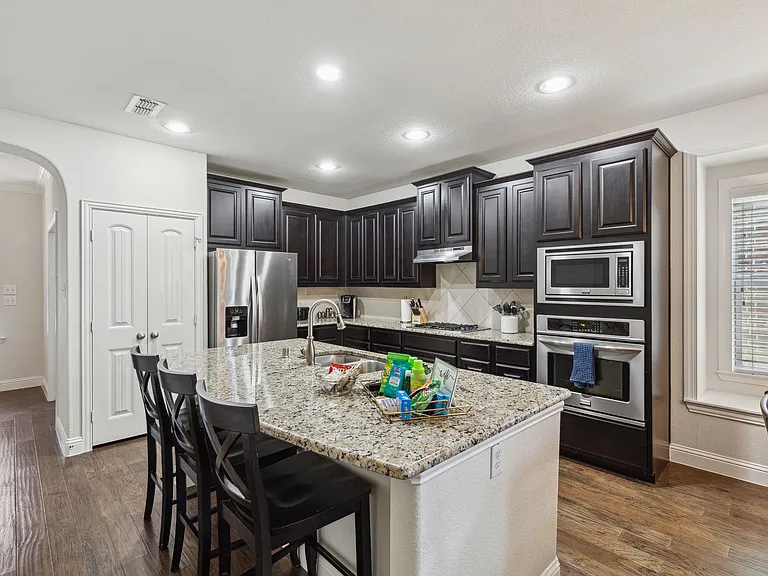 2360 Fountain Gate Dr — Photo 14