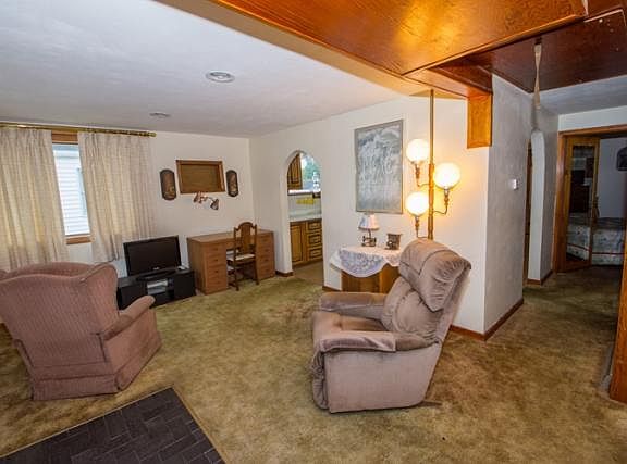2nd image of 421 Capital Ave
