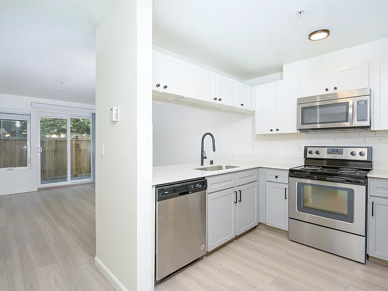 Northlink Apartments — Photo 94