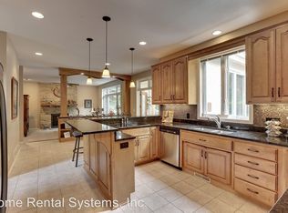 6541 Fox Path, Chanhassen, MN 55317