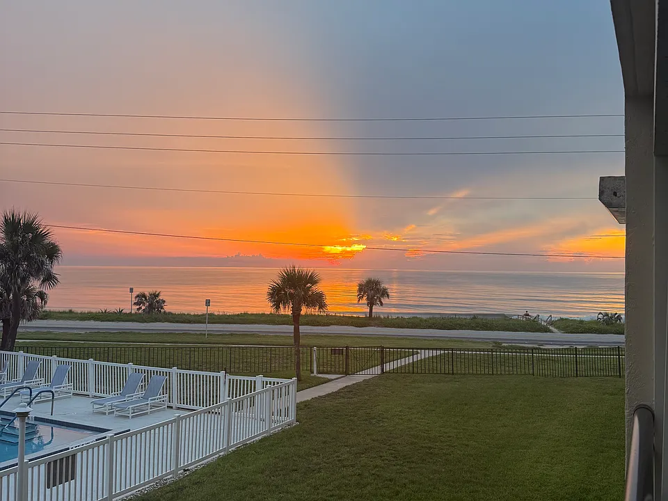 2290 Ocean Shore Blvd #204