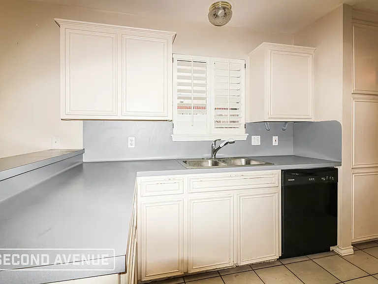 5105 Lethaby Dr — Photo 11