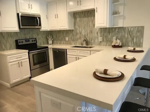 100 Scholz Plz #Penthouse 1, Newport Beach, CA 92663