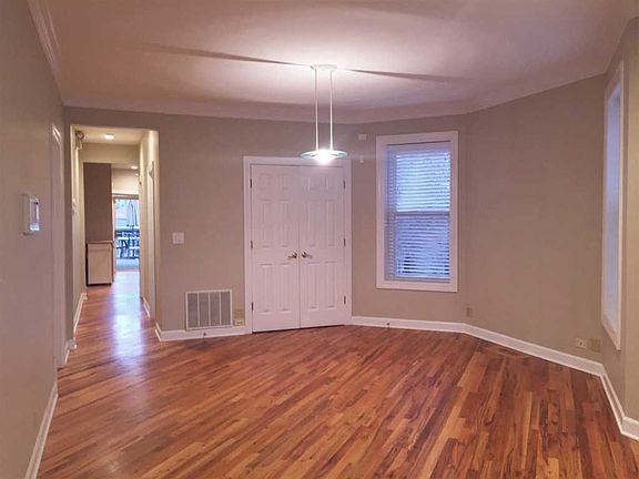 5th image of 1764 W Winnemac Ave #1